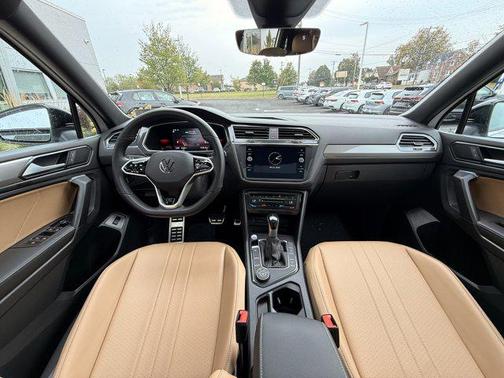 2022 Volkswagen Tiguan 2.0T SE R-Line Black 4MOTION