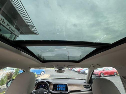 2025 Volkswagen Atlas 2.0T SE w/Technology 4MOTION