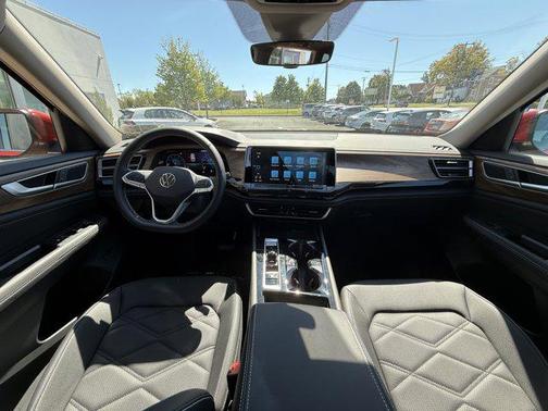 2025 Volkswagen Atlas 2.0T SE w/Technology 4MOTION