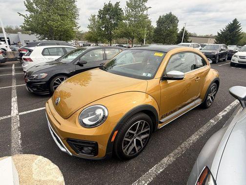 Sandstorm Yellow Metallic 2016 Volkswagen Beetle 1.8T Dune