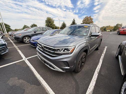 2022 Volkswagen Atlas 3.6L SE w/Technology