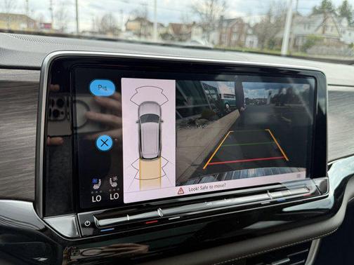 2025 Volkswagen Atlas 2.0T SEL