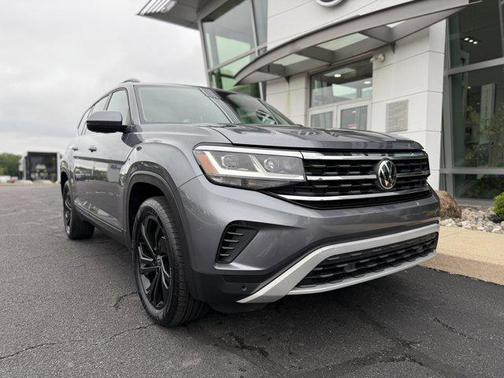 2022 Volkswagen Atlas 3.6L SE w/Technology