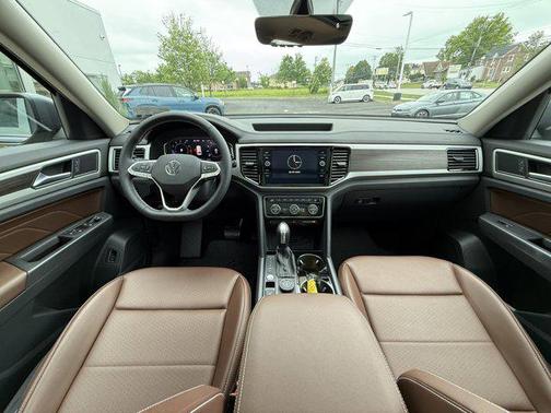 2022 Volkswagen Atlas 3.6L SE w/Technology