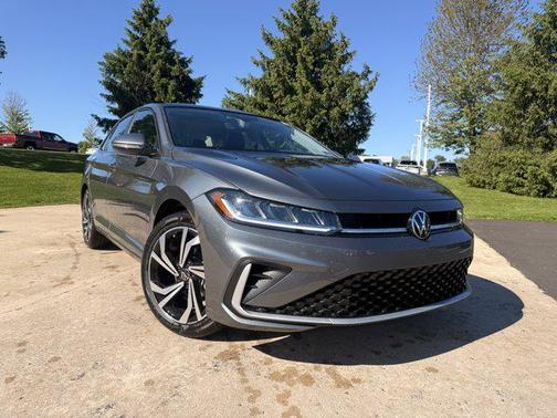 Platinum Gray Metallic 2026 Volkswagen Jetta 1.4T SEL