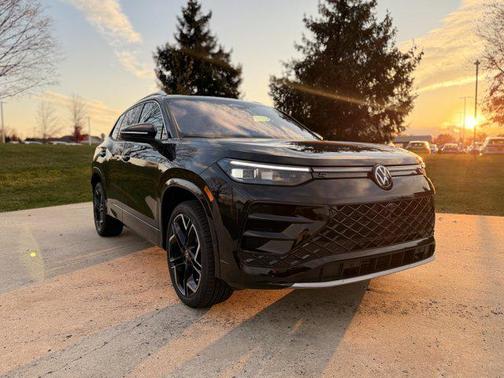 2026 Volkswagen Tiguan 2.0T SEL R-Line 4MOTION