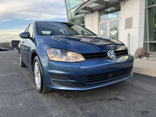 2017 Volkswagen Golf TSI Wolfsburg Edition 4-Door