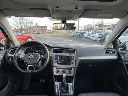 2017 Volkswagen Golf TSI Wolfsburg Edition 4-Door