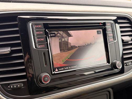 2018 Volkswagen Beetle 2.0T Coast