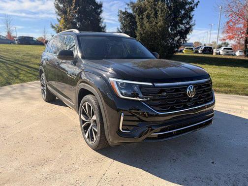 2026 Volkswagen Atlas 2.0T SEL Premium R-Line 4MOTION