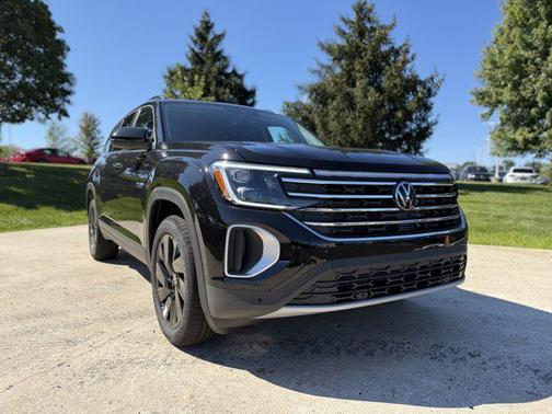 2026 Volkswagen Atlas 2.0T SE w/Technology 4MOTION