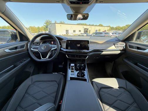 2026 Volkswagen Atlas 2.0T SE w/Technology 4MOTION