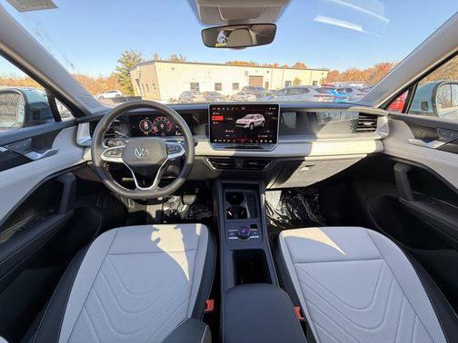 2025 Volkswagen Tiguan 2.0T SE 4MOTION