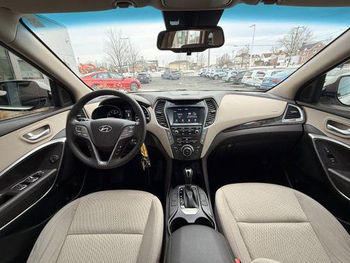 2018 Hyundai SANTA FE SE