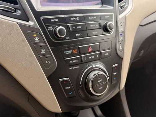 2018 Hyundai SANTA FE SE