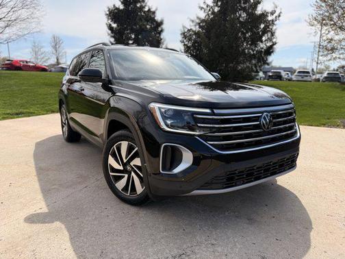 2024 Volkswagen Atlas 2.0T SE w/Technology 4MOTION