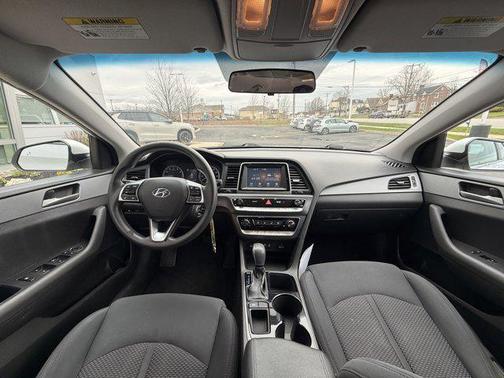 Quartz White Pearl 2019 Hyundai SONATA SE
