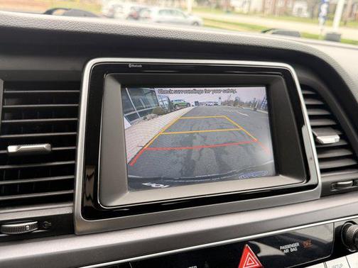 Quartz White Pearl 2019 Hyundai SONATA SE