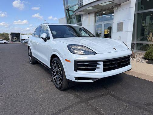 2025 Porsche Cayenne AWD