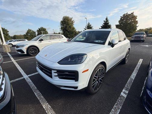 2025 Porsche Cayenne AWD