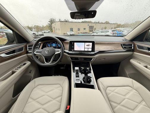2026 Volkswagen Atlas 2.0T SE w/Technology 4MOTION