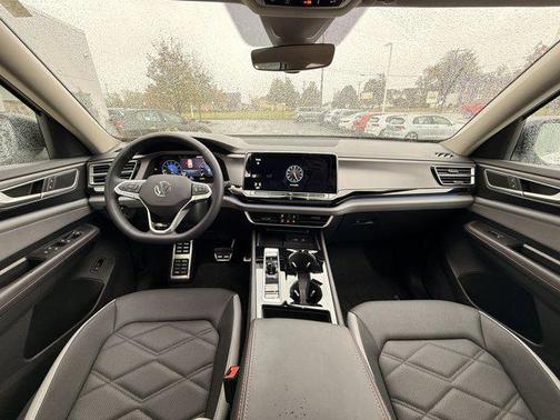 2024 Volkswagen Atlas 2.0T SE w/Technology 4MOTION