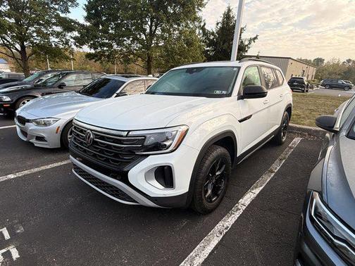 2024 Volkswagen Atlas 2.0T SE w/Technology 4MOTION