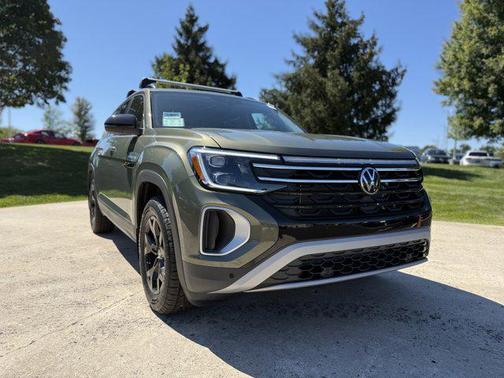 2025 Volkswagen Atlas 2.0T Peak Edition