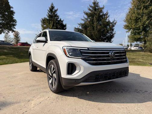 2026 Volkswagen Atlas 2.0T SE w/Technology 4MOTION