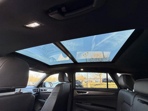 2026 Volkswagen Atlas Cross Sport 2.0T SE w/Technology 4MOTION