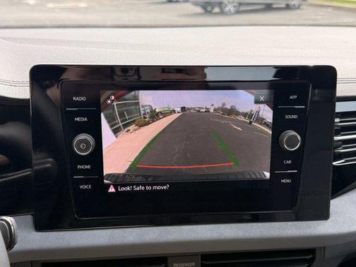 Opal White Pearl 2025 Volkswagen Jetta 1.5T SE