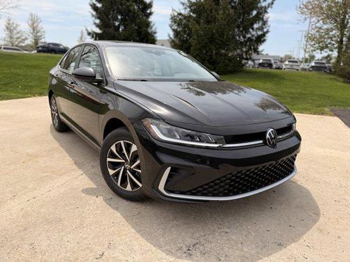 Deep Black Pearl 2026 Volkswagen Jetta 1.4T S