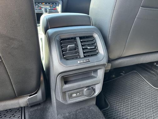 Black 2022 Volkswagen Tiguan 2.0T SEL R-Line 4MOTION