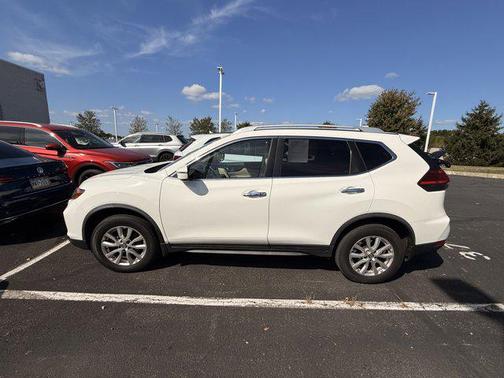 2017 Nissan Rogue SV