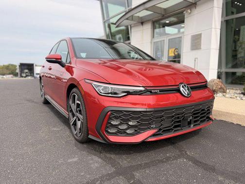 2025 Volkswagen Golf GTI 2.0T SE DSG