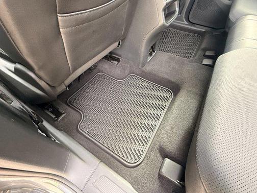 Platinum Gray Metallic 2024 Volkswagen Atlas Cross Sport 2.0T SE w/Technology 4MOTION