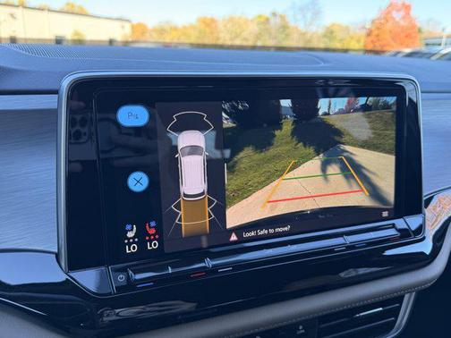 2025 Volkswagen Atlas Cross Sport 2.0T SE w/Technology 4MOTION