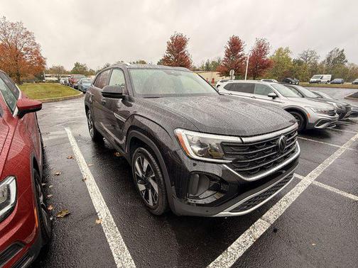 2025 Volkswagen Atlas Cross Sport 2.0T SE w/Technology 4MOTION