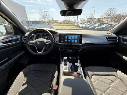 2025 Volkswagen Atlas Cross Sport 2.0T SE w/Technology 4MOTION