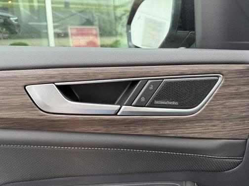 2025 Volkswagen Atlas 2.0T SEL Premium R-Line 4MOTION