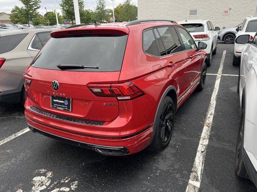2024 Volkswagen Tiguan 2.0T SE R-Line Black 4MOTION