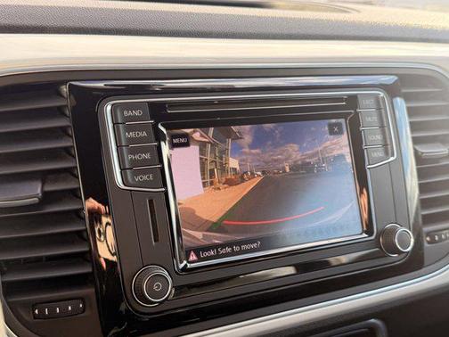 2017 Volkswagen Beetle 1.8T SE