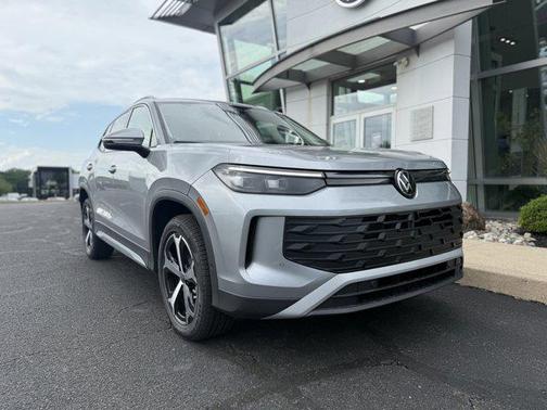2025 Volkswagen Tiguan 2.0T SE 4MOTION
