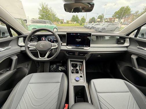 2025 Volkswagen Tiguan 2.0T SE 4MOTION