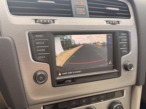 2016 Volkswagen Golf TSI S 4-Door