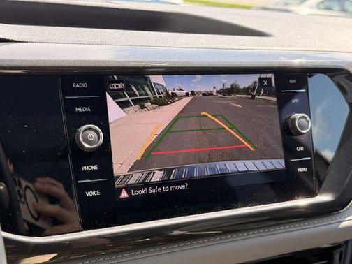 2023 Volkswagen Taos 1.5T SEL