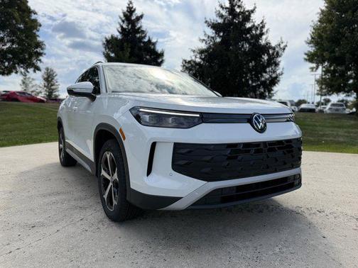 2025 Volkswagen Tiguan 2.0T SE 4MOTION