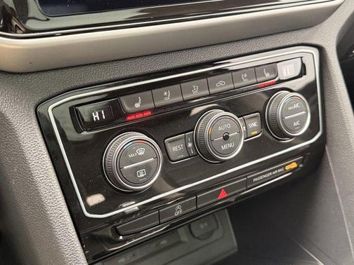 2023 Volkswagen Atlas 3.6L SEL Premium