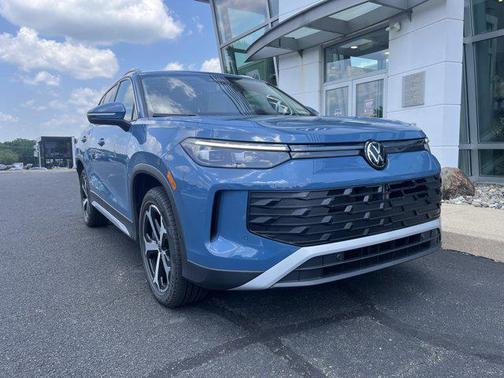 2025 Volkswagen Tiguan 2.0T SE 4MOTION
