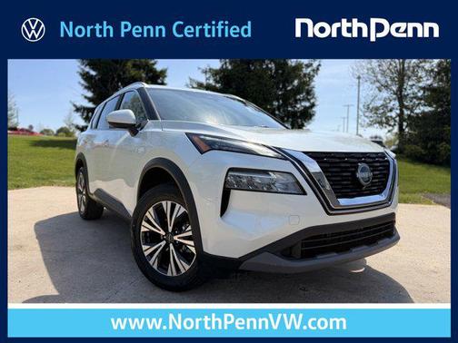 Pearl White Tricoat 2023 Nissan Rogue SV